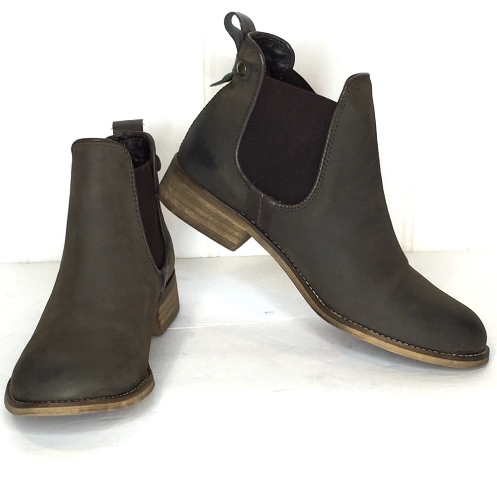 STEVE MADDEN Gilte Brown Leather Chelsea Boots 6